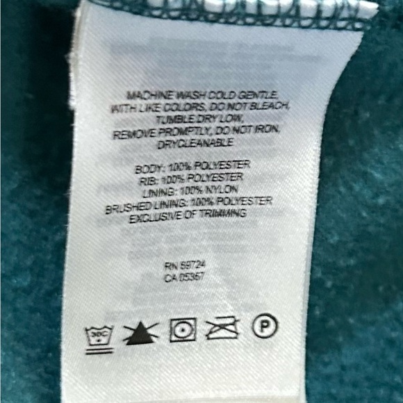 Columbia Women's Benton
Springs Full Zip Fleece Jacket in a teal color. - Picture 10 of 10